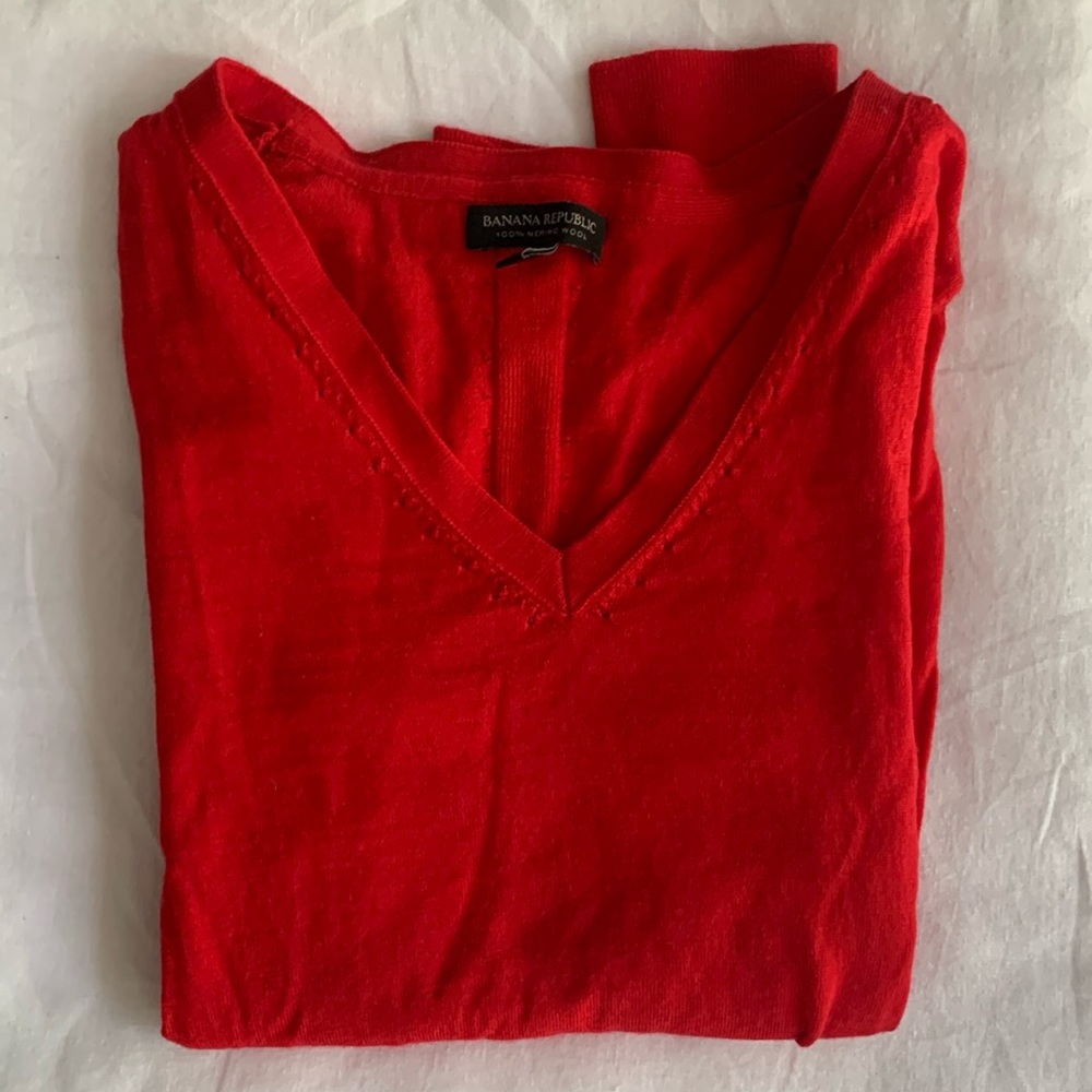 Banana Republic Merino Wool V-Neck sweater